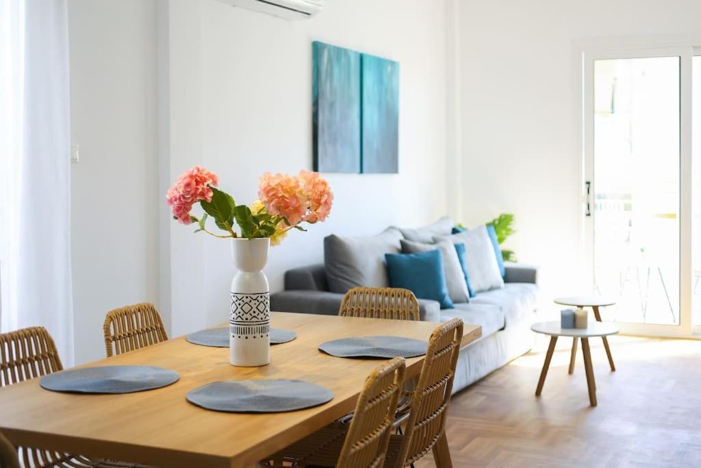 Blue Delta Apartment Palaio Faliro Athènes Extérieur photo