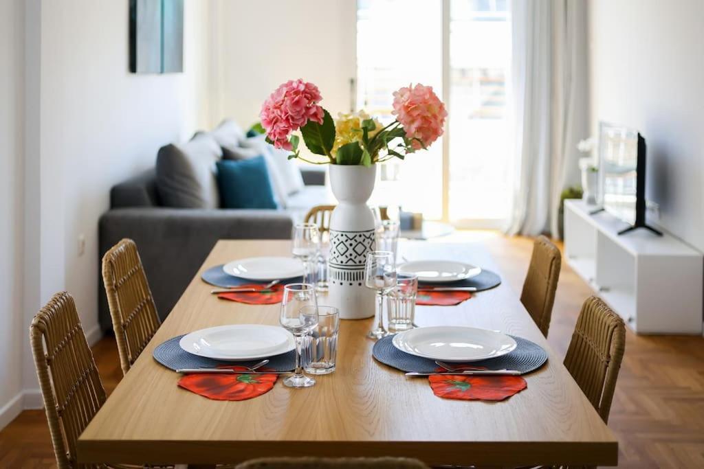 Blue Delta Apartment Palaio Faliro Athènes Extérieur photo